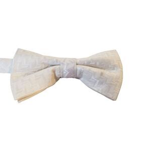 JON VANDYK HOLLAND Mens Bow Tie New White Handmade‎ Sophisticated Preppy